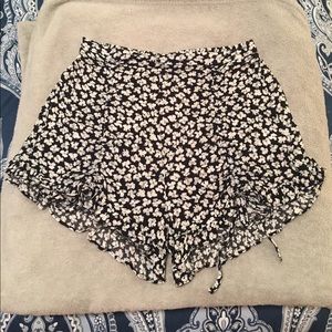 HONEY PUNCH NWOT SZ SMALL HIGH RISE SHORTS